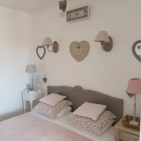 Hotel Les Embruns Sables D'olonne 2*