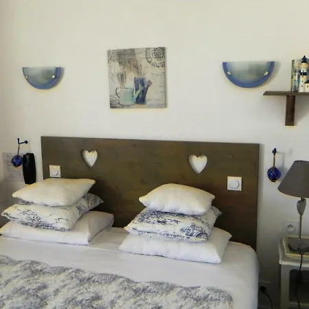 Hotel Les Embruns Sables D'olonne 2*