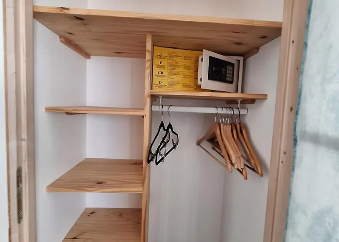 Hotel Les Embruns Sables D'olonne 2*